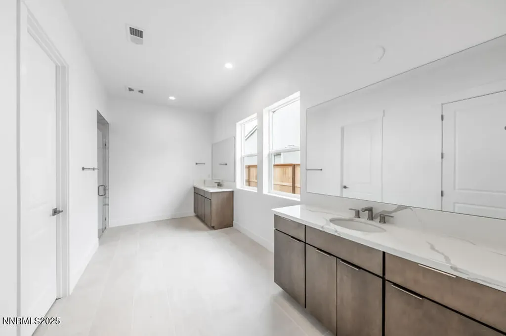 7511 Hoback Sparks NV 89436