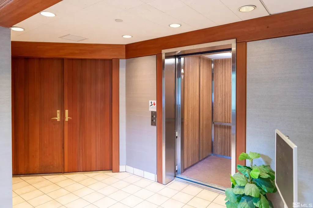 889 Alder Incline Village NV 89451