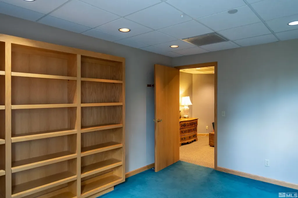 889 Alder Incline Village NV 89451