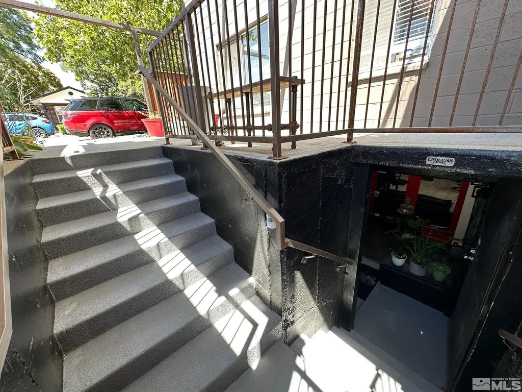 120 Thoma Reno NV 89501