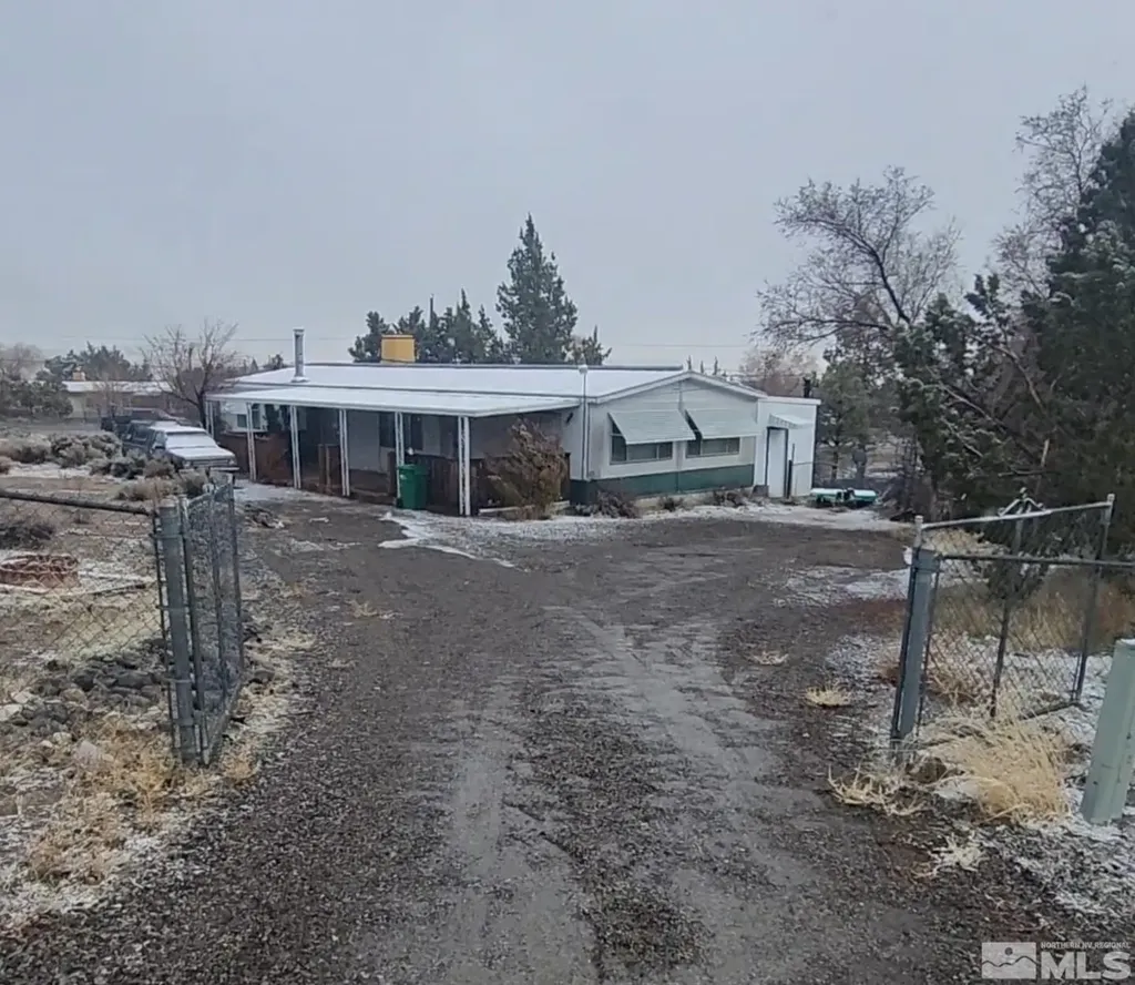 5982 Amargosa Sun Valley NV 89433