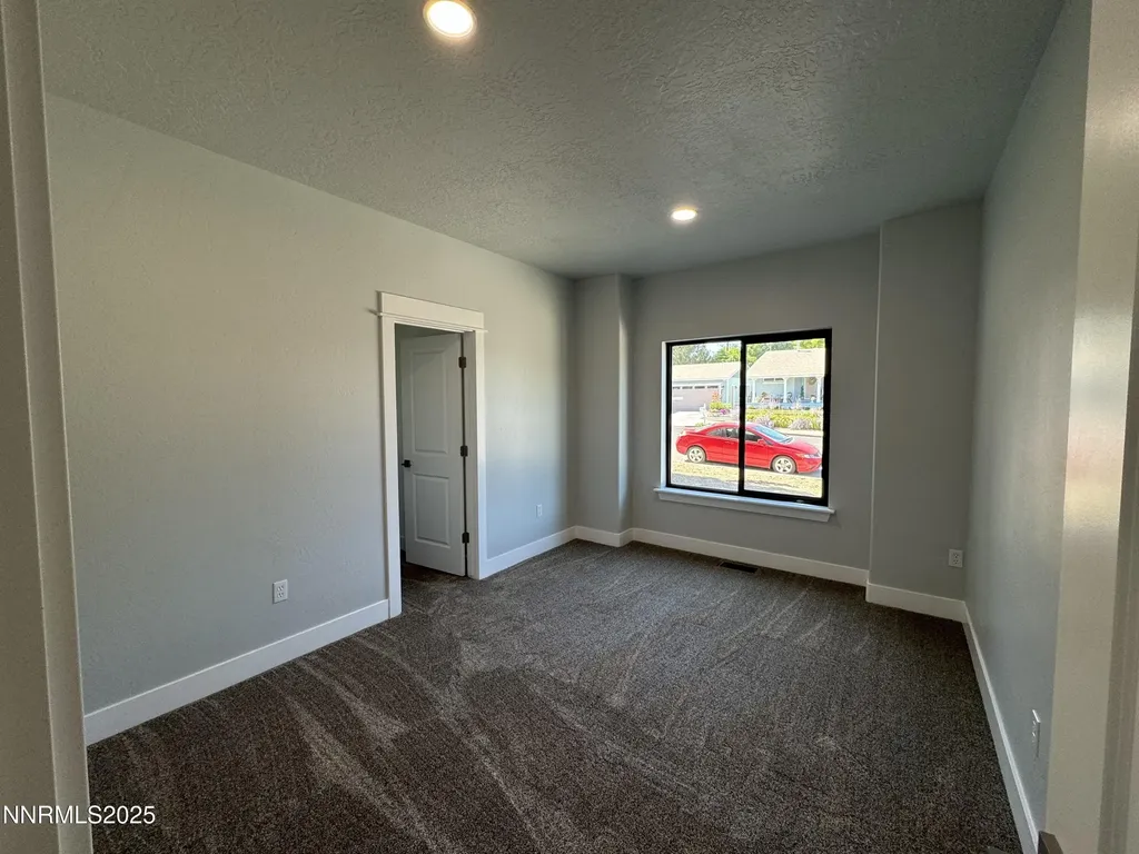 5270 Marla Winnemucca NV 89445
