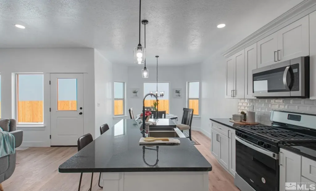 5285 Marla Winnemucca NV 89445