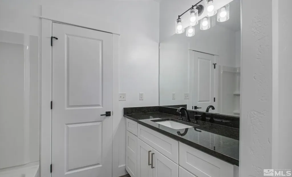 5285 Marla Winnemucca NV 89445