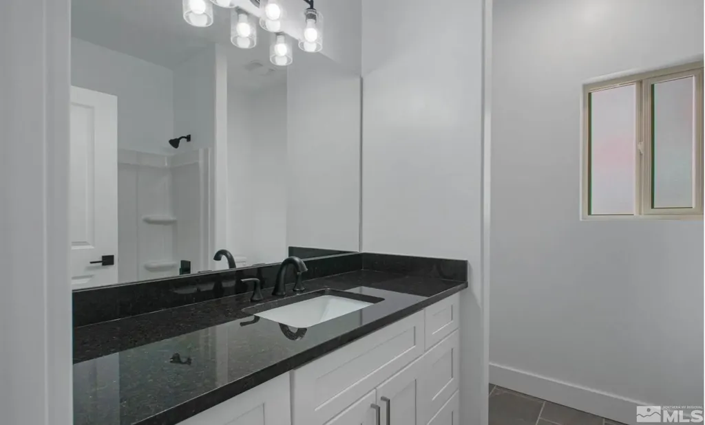 5285 Marla Winnemucca NV 89445