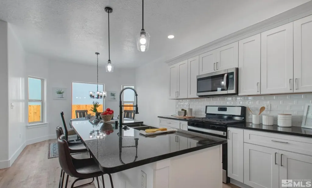 5285 Marla Winnemucca NV 89445