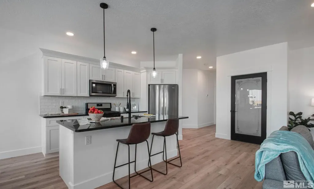 5285 Marla Winnemucca NV 89445