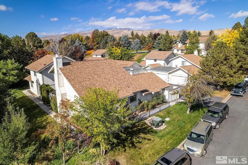 1201 Searchlite Reno NV 89503