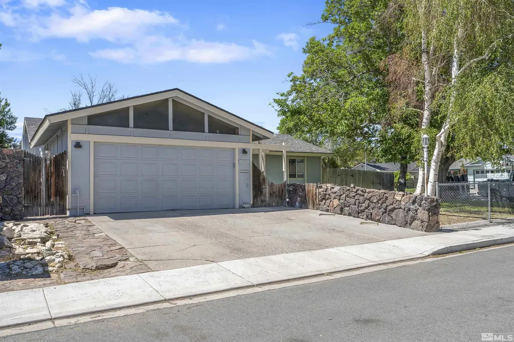 185 Sells Sparks NV 89431