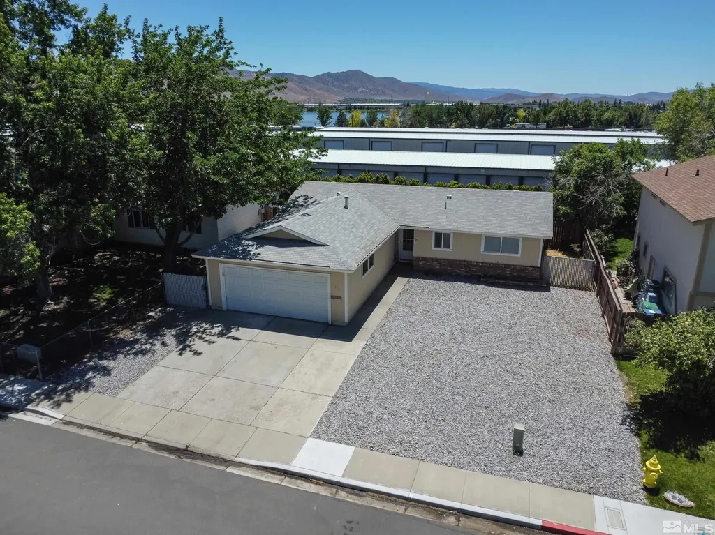 927 Camino Real Sparks NV 89434