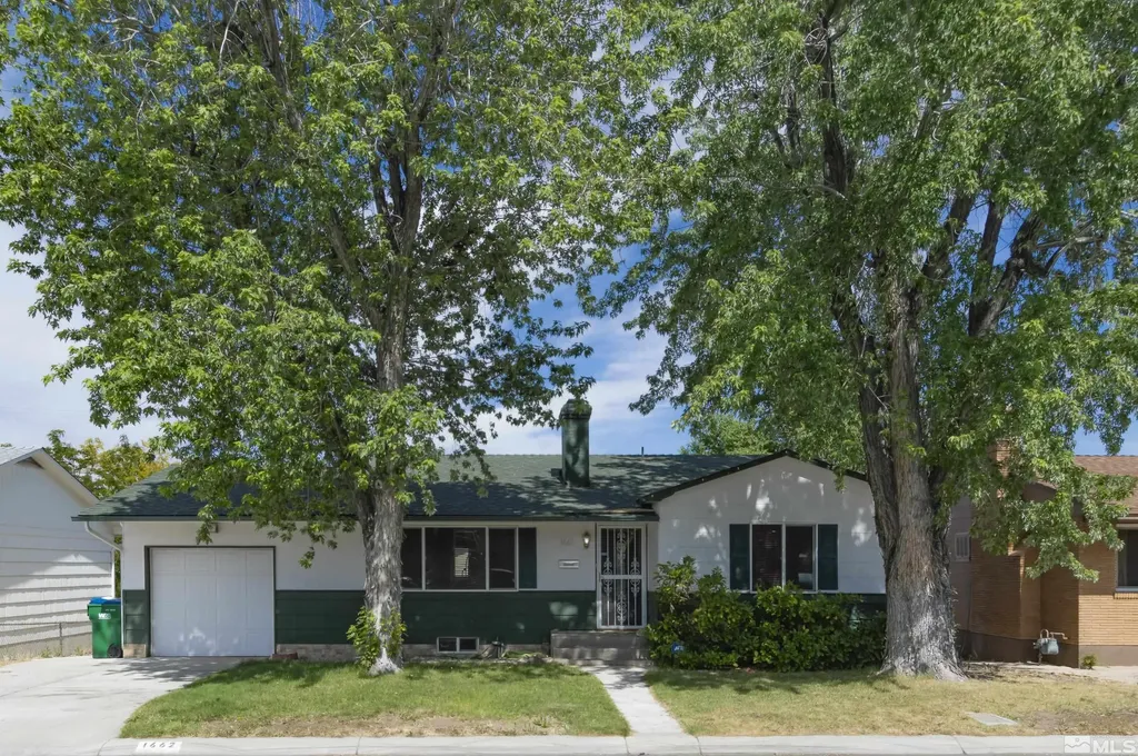 1662 Oakhurst Reno NV 89509
