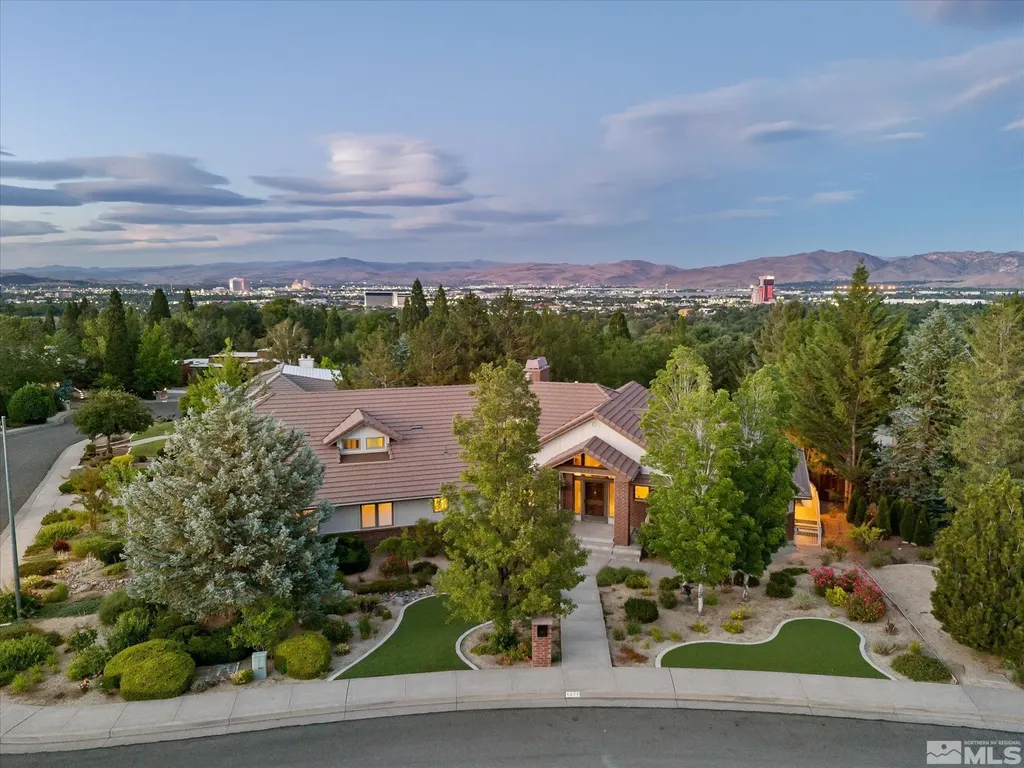 4276 Muirwood Reno NV 89509