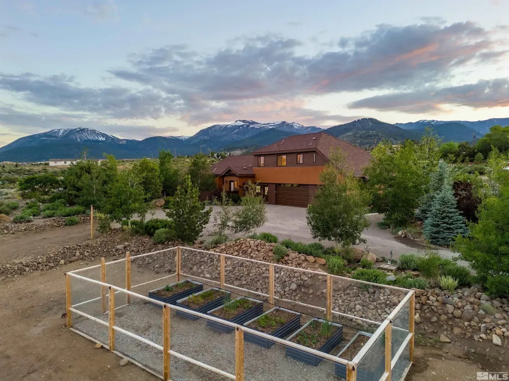 5745 Carl Reno NV 89511