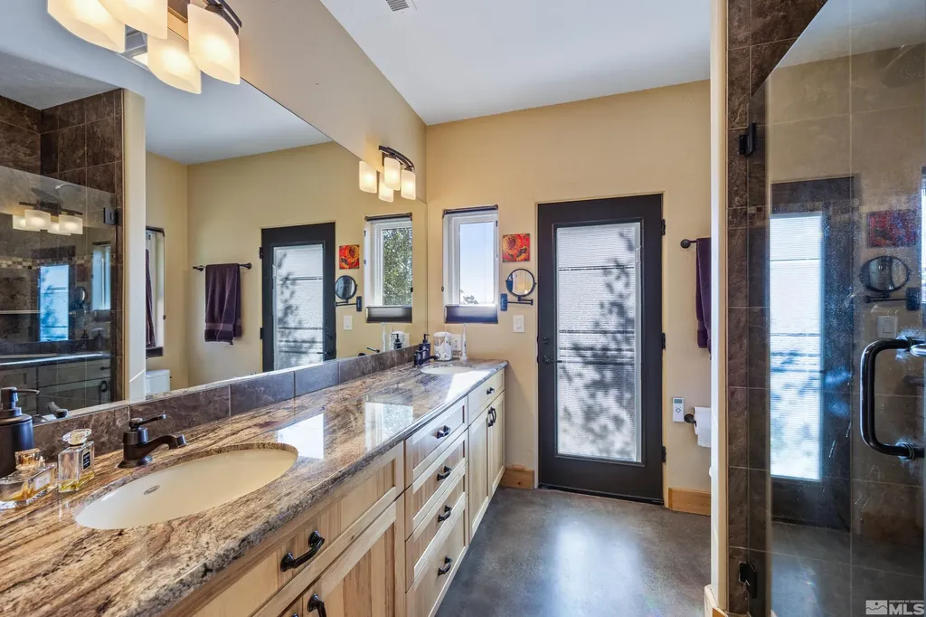 5745 Carl Reno NV 89511