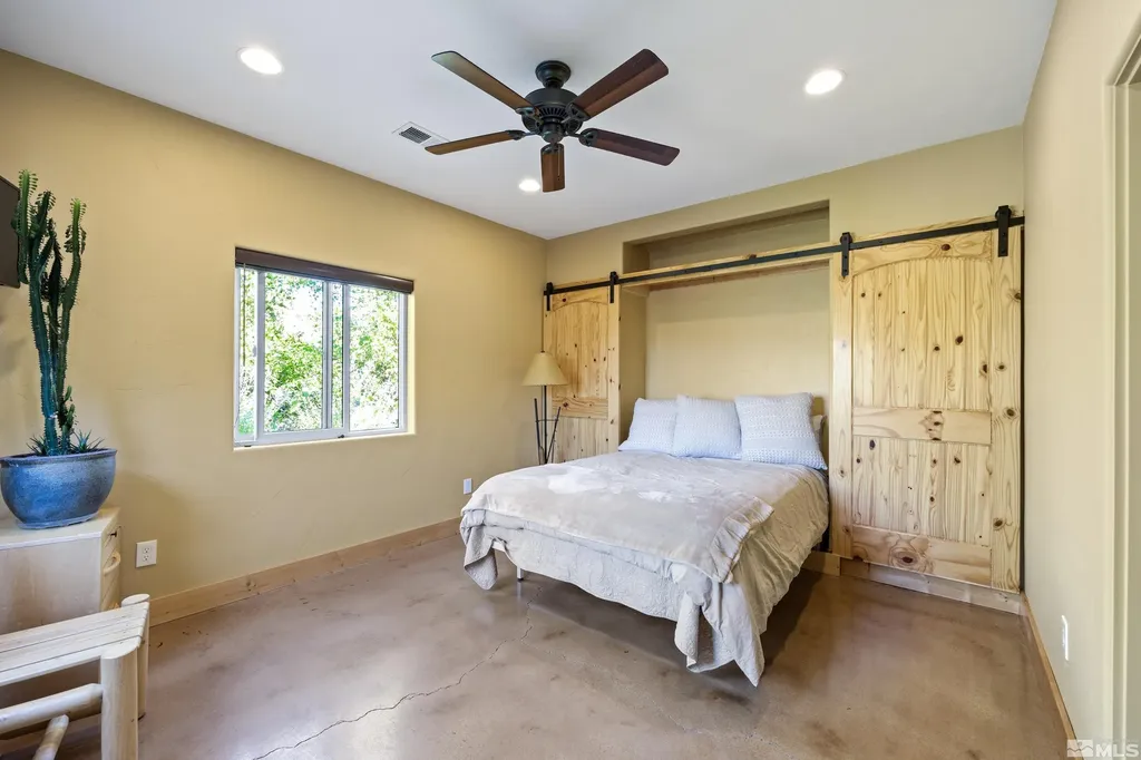 5745 Carl Reno NV 89511