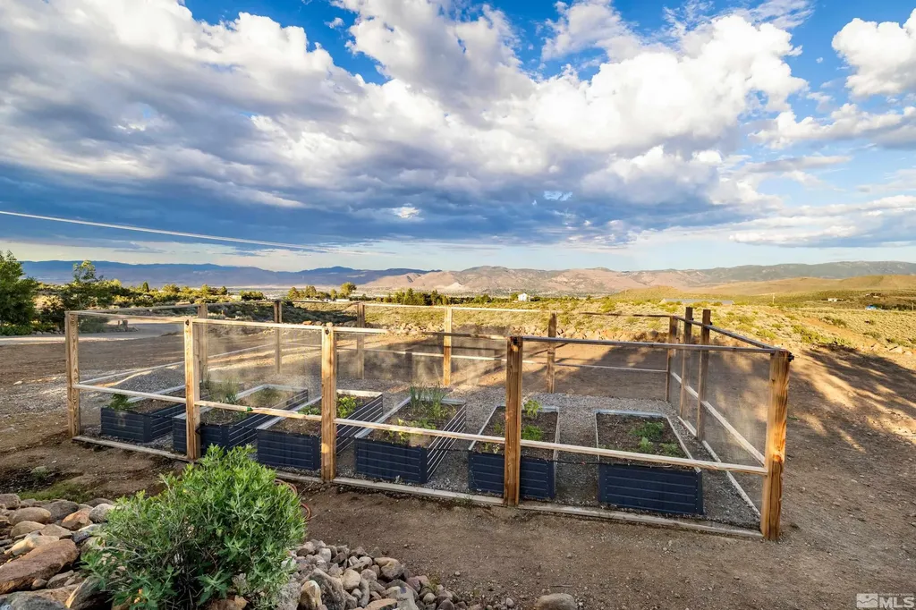 5745 Carl Reno NV 89511