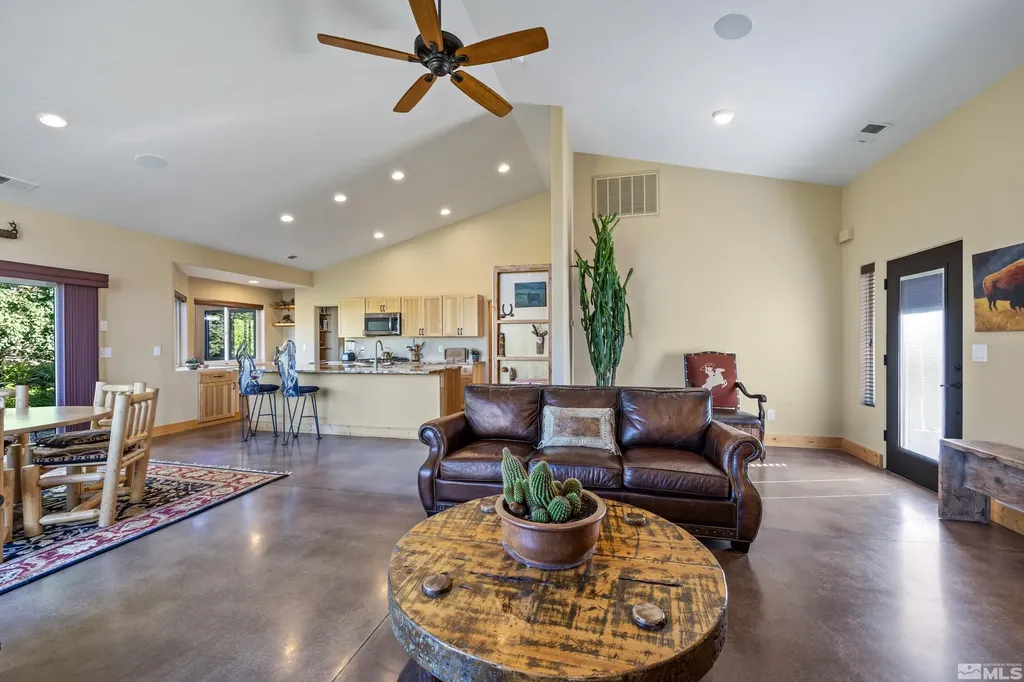 5745 Carl Reno NV 89511