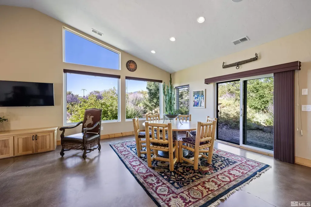 5745 Carl Reno NV 89511