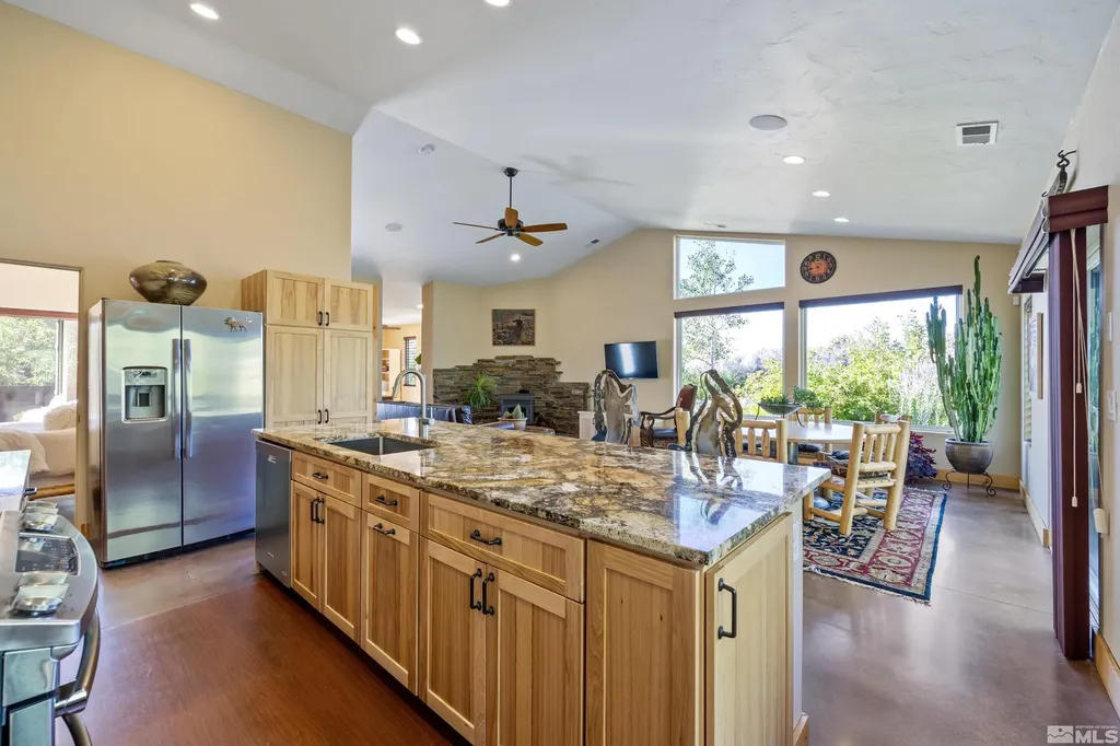 5745 Carl Reno NV 89511