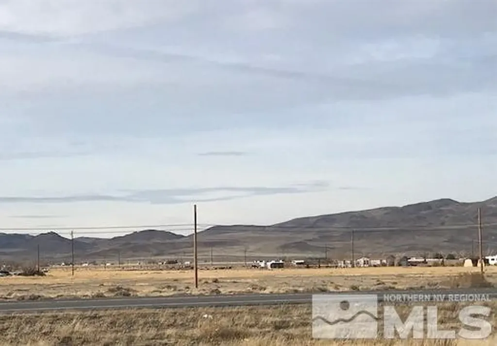 4650 Deodar Silver Springs NV 89429