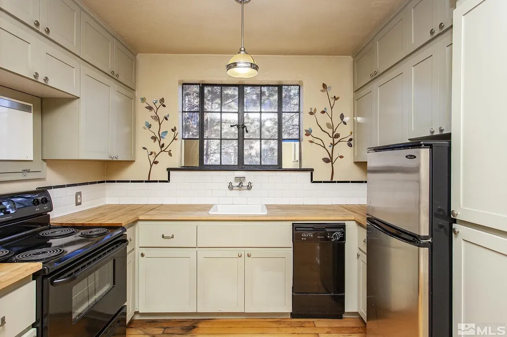 1050 2nd Reno NV 89503