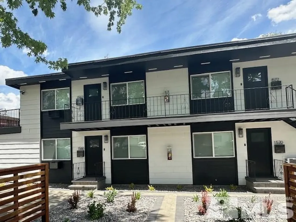 1560 Lander Reno NV 89509