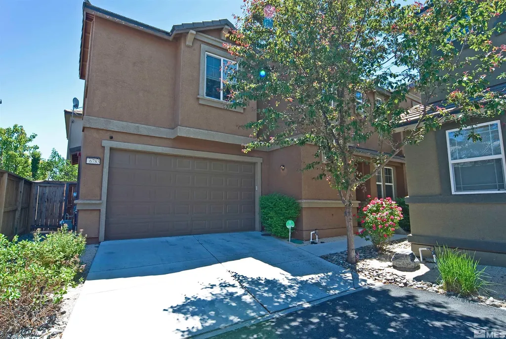 6783 Russian Thistle Sparks NV 89436