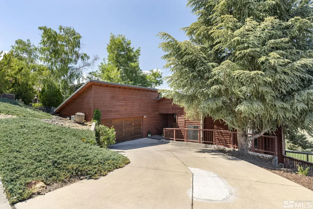 3605 Hemlock Reno NV 89509