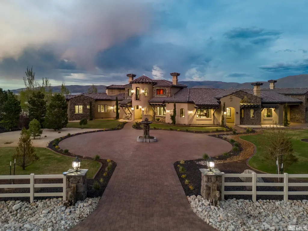 18250 Lake Washoe Valley NV 89704