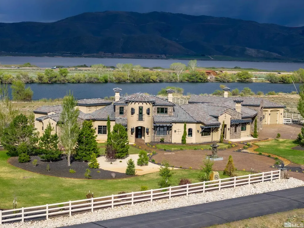 18250 Lake Washoe Valley NV 89704