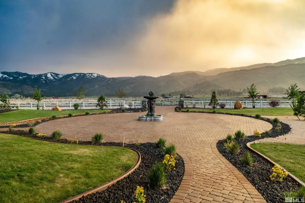 18250 Lake Washoe Valley NV 89704