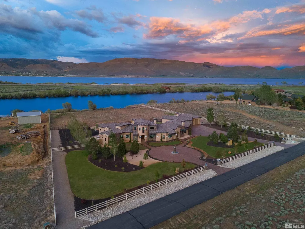 18250 Lake Washoe Valley NV 89704