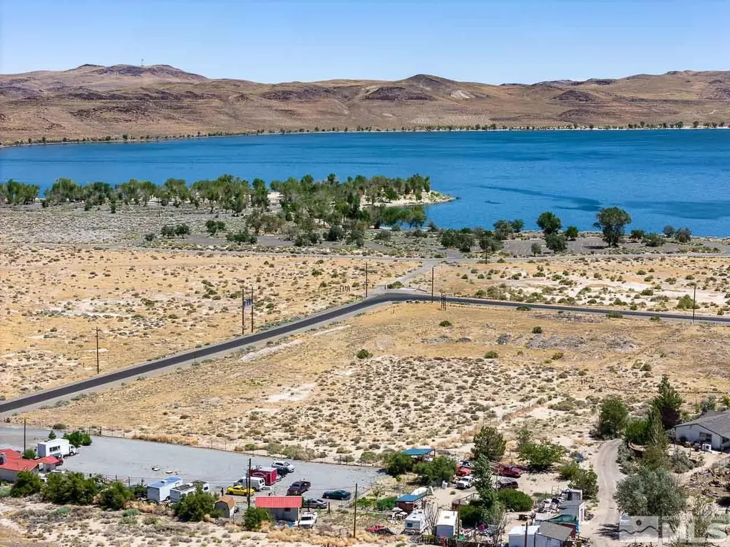 5025 Tamarack Silver Springs NV 89429