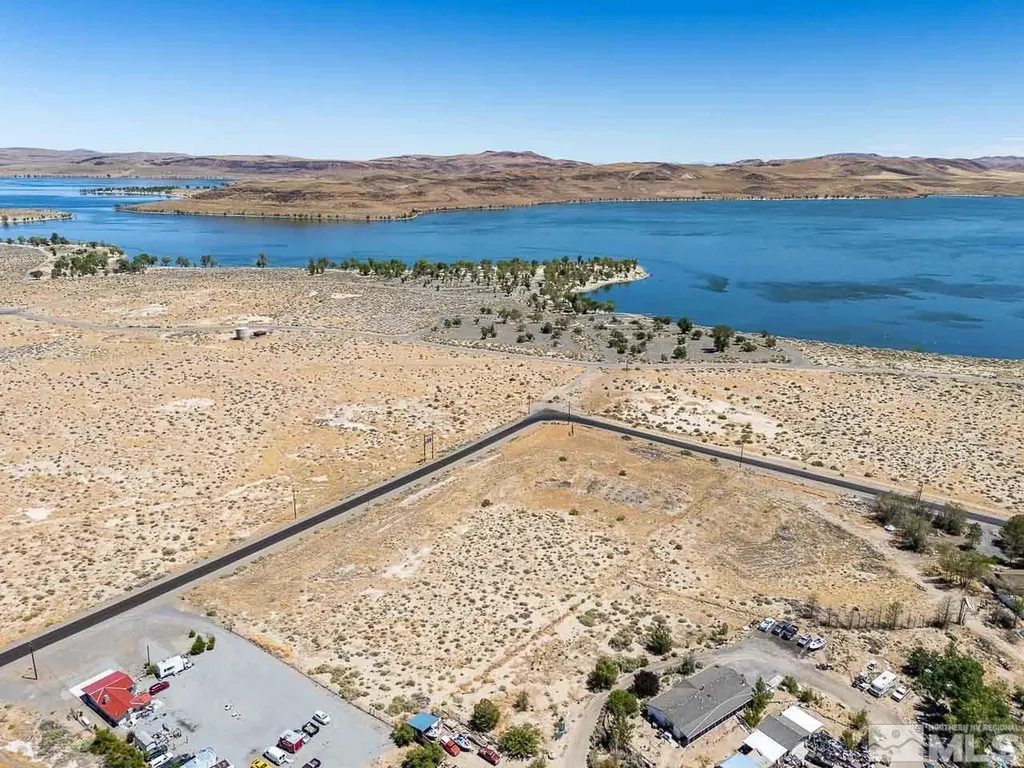 5025 Tamarack Silver Springs NV 89429