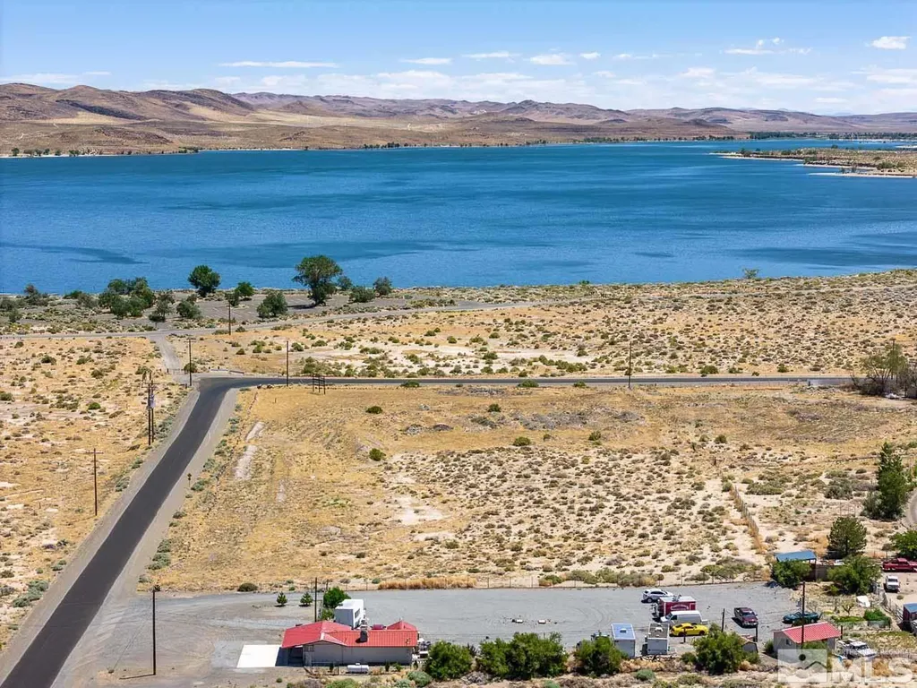 5025 Tamarack Silver Springs NV 89429