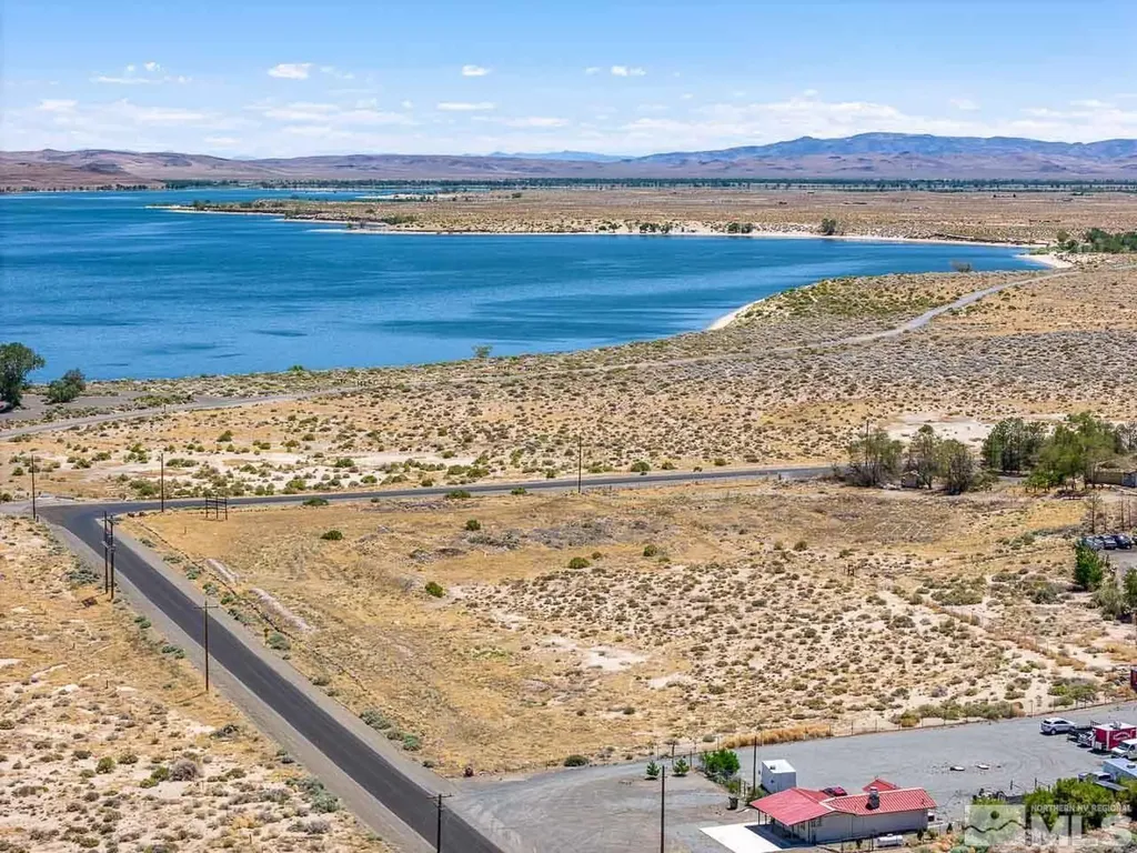 5025 Tamarack Silver Springs NV 89429