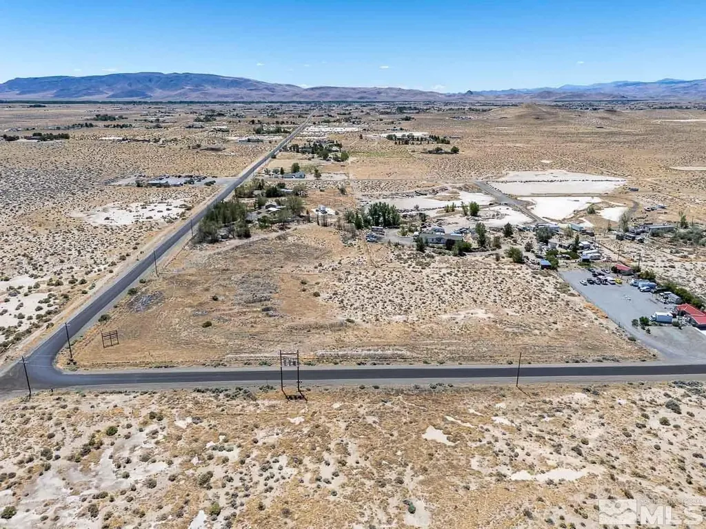 5025 Tamarack Silver Springs NV 89429