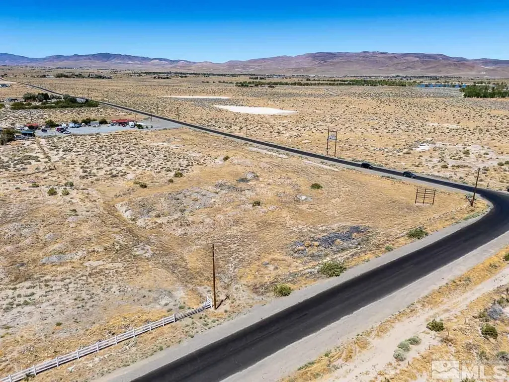 5025 Tamarack Silver Springs NV 89429