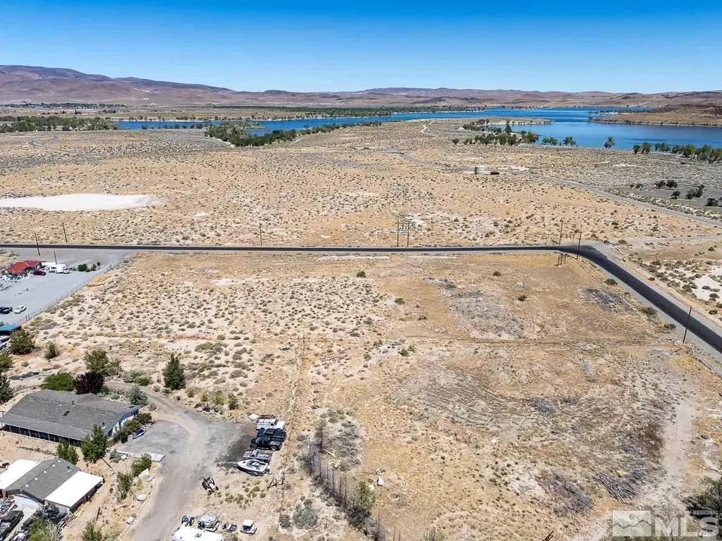 5025 Tamarack Silver Springs NV 89429
