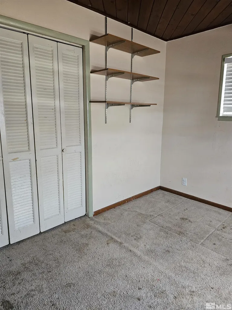116 English Hawthorne NV 89415