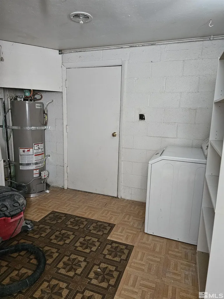 116 English Hawthorne NV 89415
