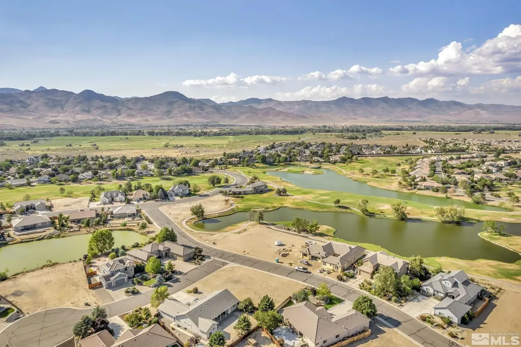 694 St Andrews Dayton NV 89403