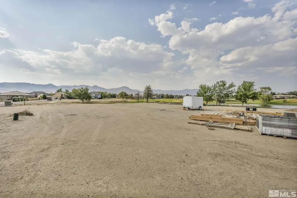 696 St Andrews Dayton NV 89403