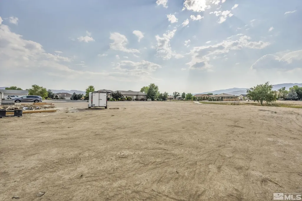 696 St Andrews Dayton NV 89403