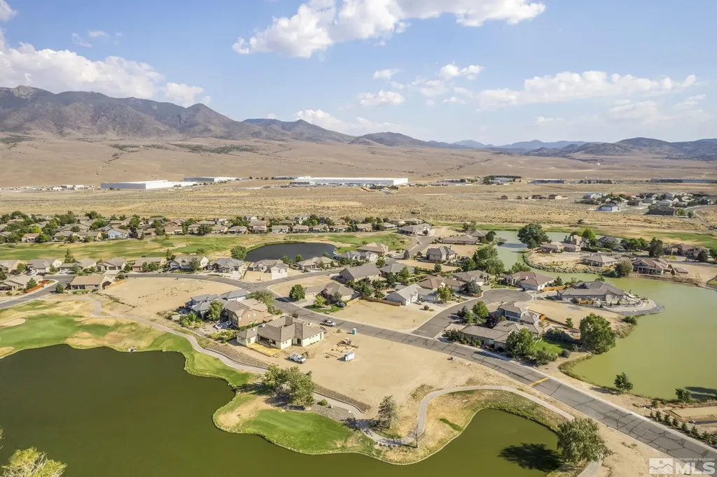 696 St Andrews Dayton NV 89403