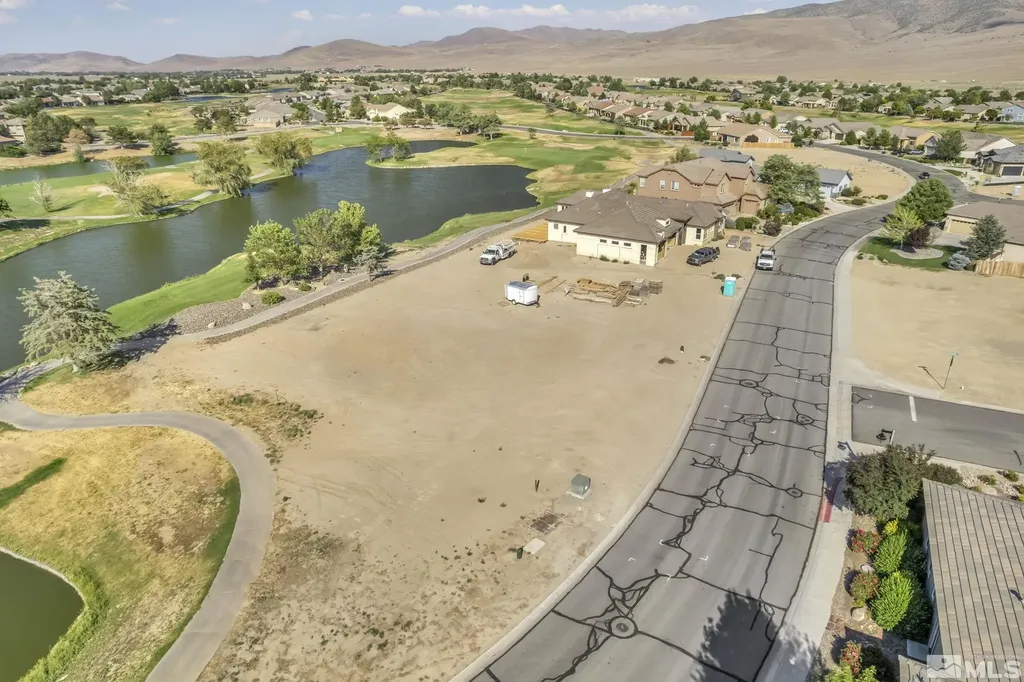 696 St Andrews Dayton NV 89403