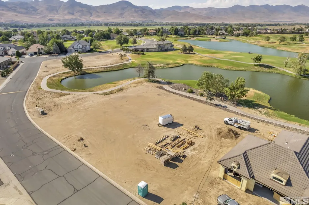 696 St Andrews Dayton NV 89403