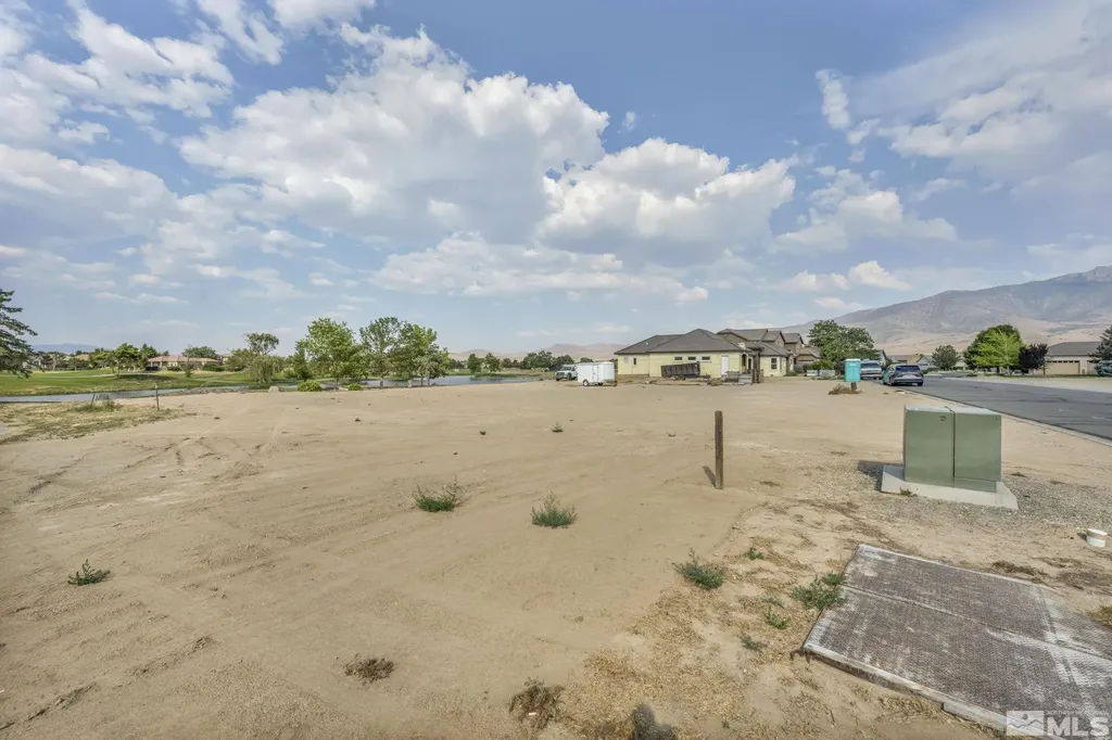 696 St Andrews Dayton NV 89403