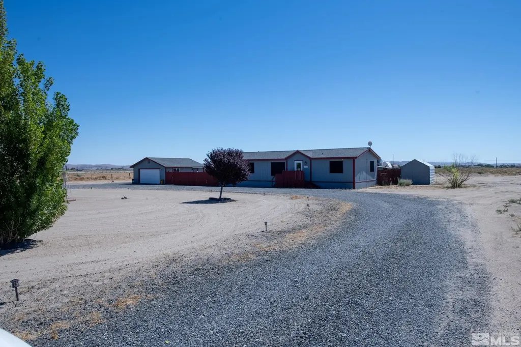5160 Deodar Silver Springs NV 89429