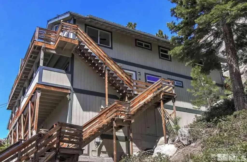 227 Benjamin Stateline NV 89449